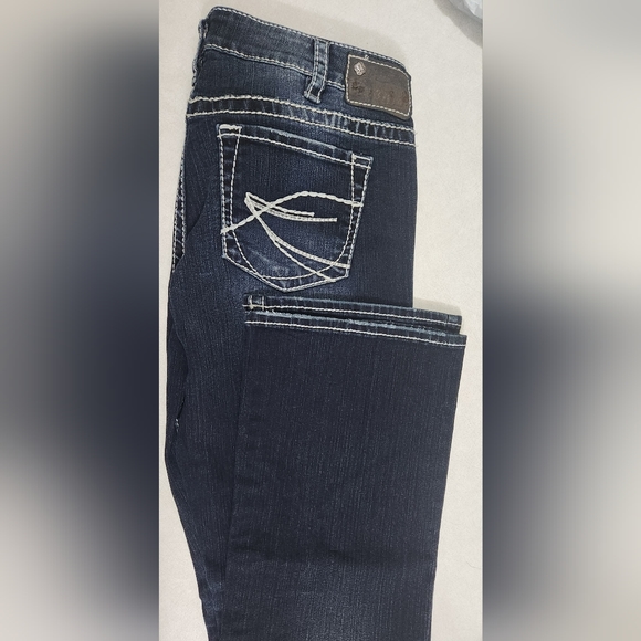 Silver Jeans - Picture 2 of 3